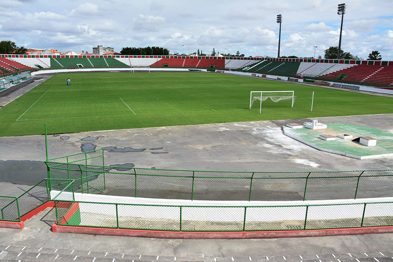 O Estádio Alberto Oliveira – Joia da Princesa: Uma história marcante em Feira de Santana 