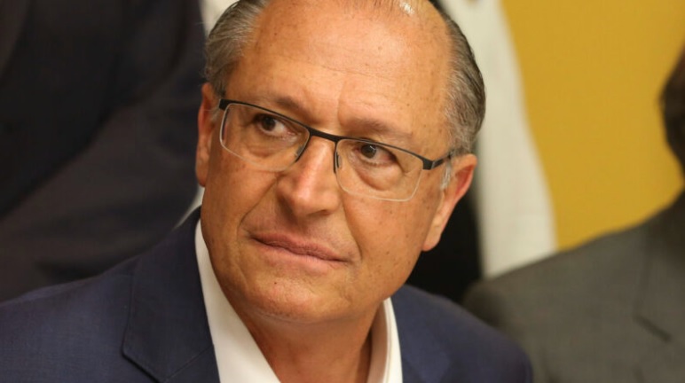 Alckmin vai se reunir com Kalil para tentar atrair PSD