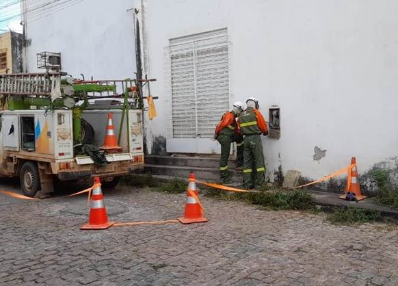 Em três meses, Neoenergia Coelba retira duas mil ligações irregulares em estabelecimentos comerciais na Bahia