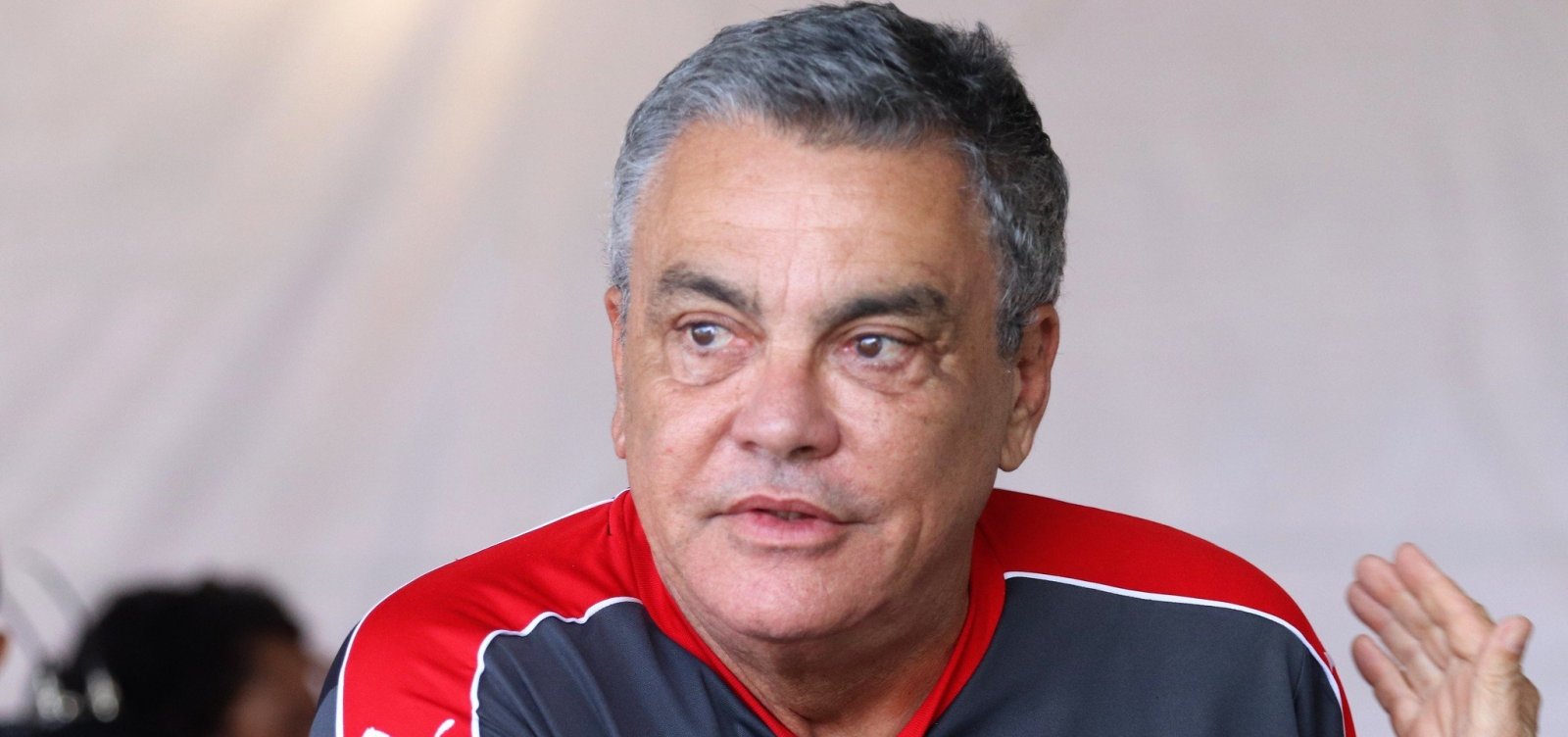 “O espaço agora está aberto para os oportunistas de plantão”, diz Paulo Carneiro após ser destituído do Vitória