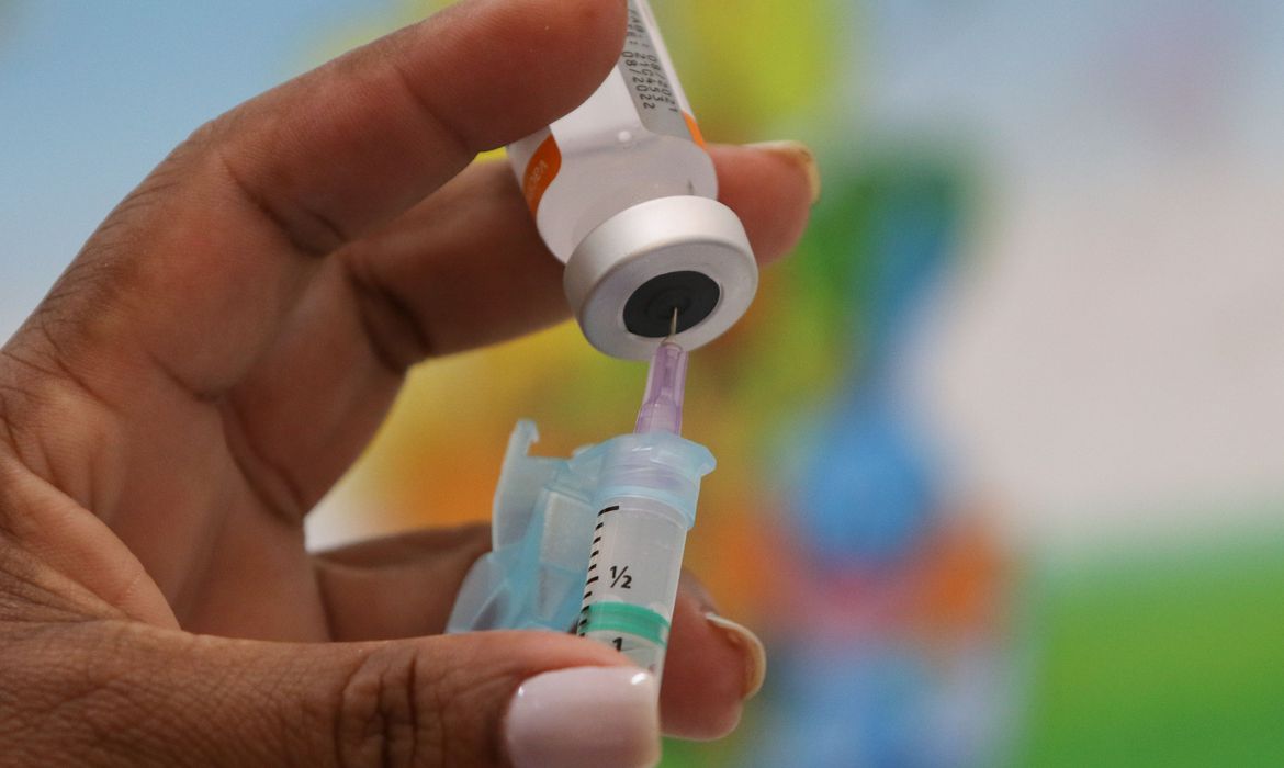 Saúde estende campanha de vacinação de gripe e sarampo até 24 de junho