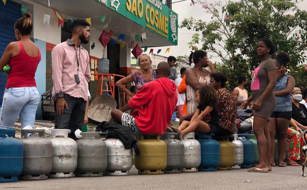 Ação do Sindipetro vende gás a R$50,00 na Chácara São Cosme
