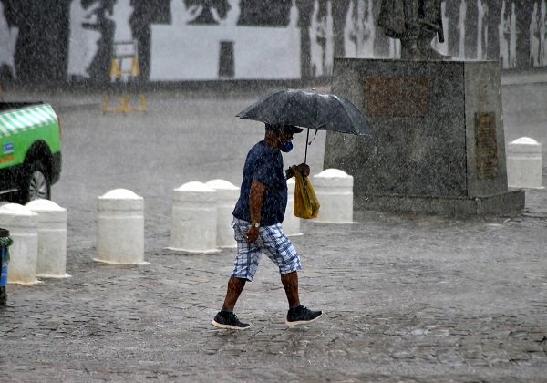 Cidades do interior da Bahia registram fortes chuvas