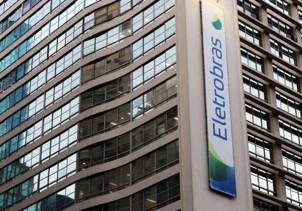 Cerca de um terço do valor reservado para ações da Eletrobras voltará ao FGTS 