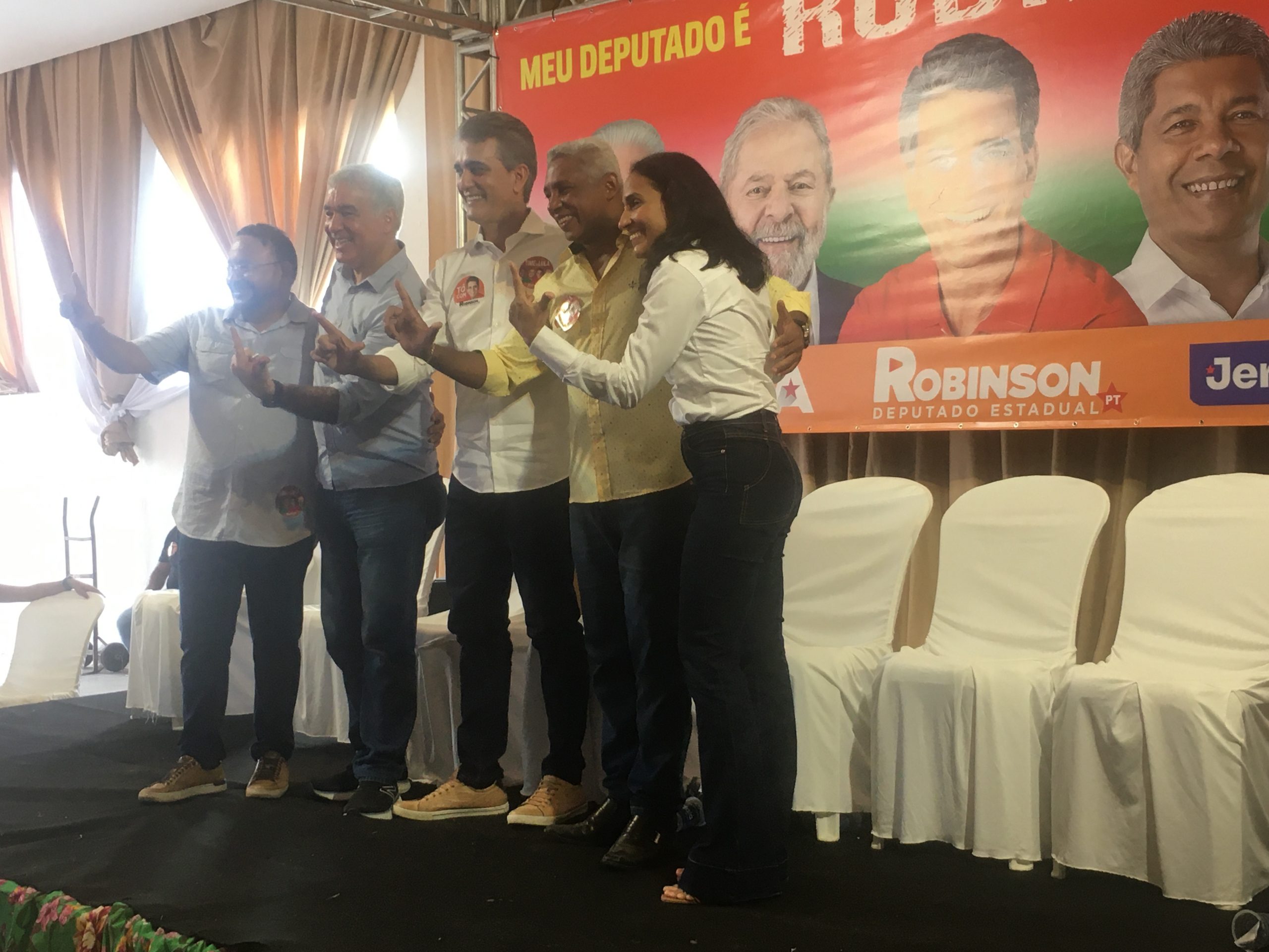 Robinson Almeida reúne lideranças e lança pré-candidatura em Feira de Santana