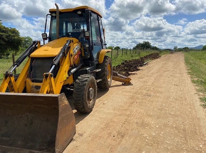 Anguera: Em andamento obras para extensão de rede de água do povoado do Arirí