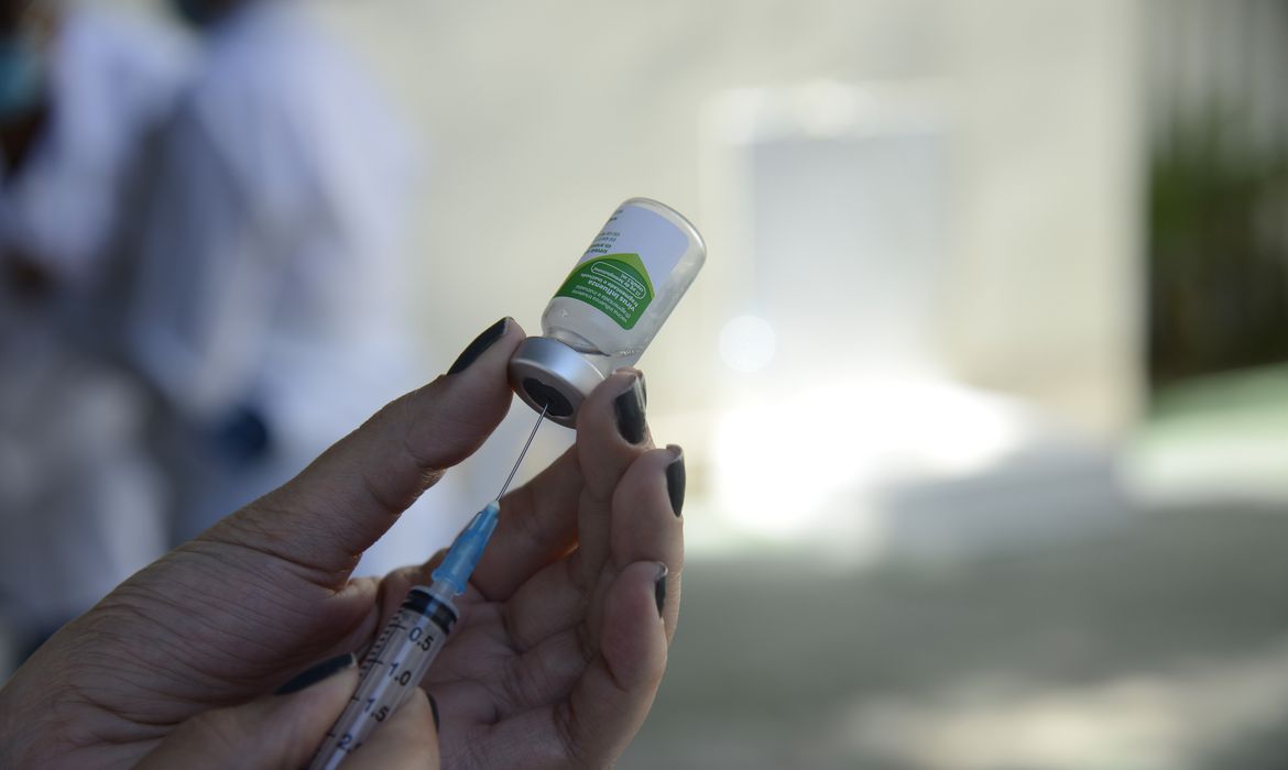 Feira registra baixa procura por vacinação de crianças de 3 e 4 anos