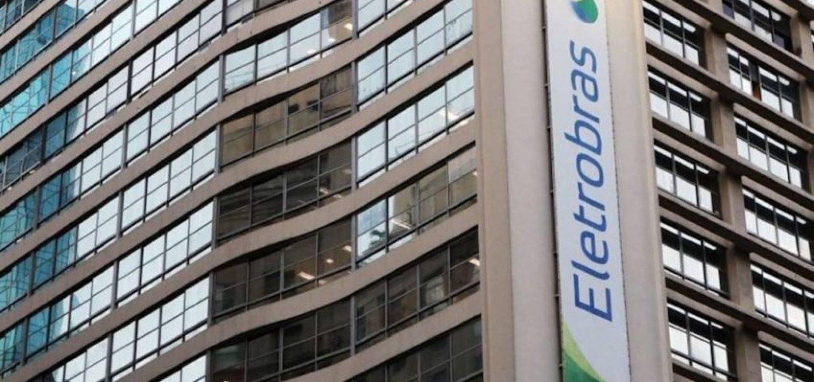 Governo Bolsonaro conclui privatização da Eletrobras por R$ 33,7 bilhões