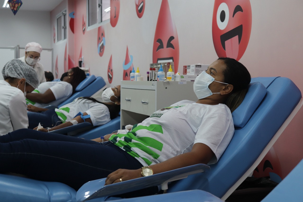 Com estoque crítico, a Hemoba pede doação regular de sangue