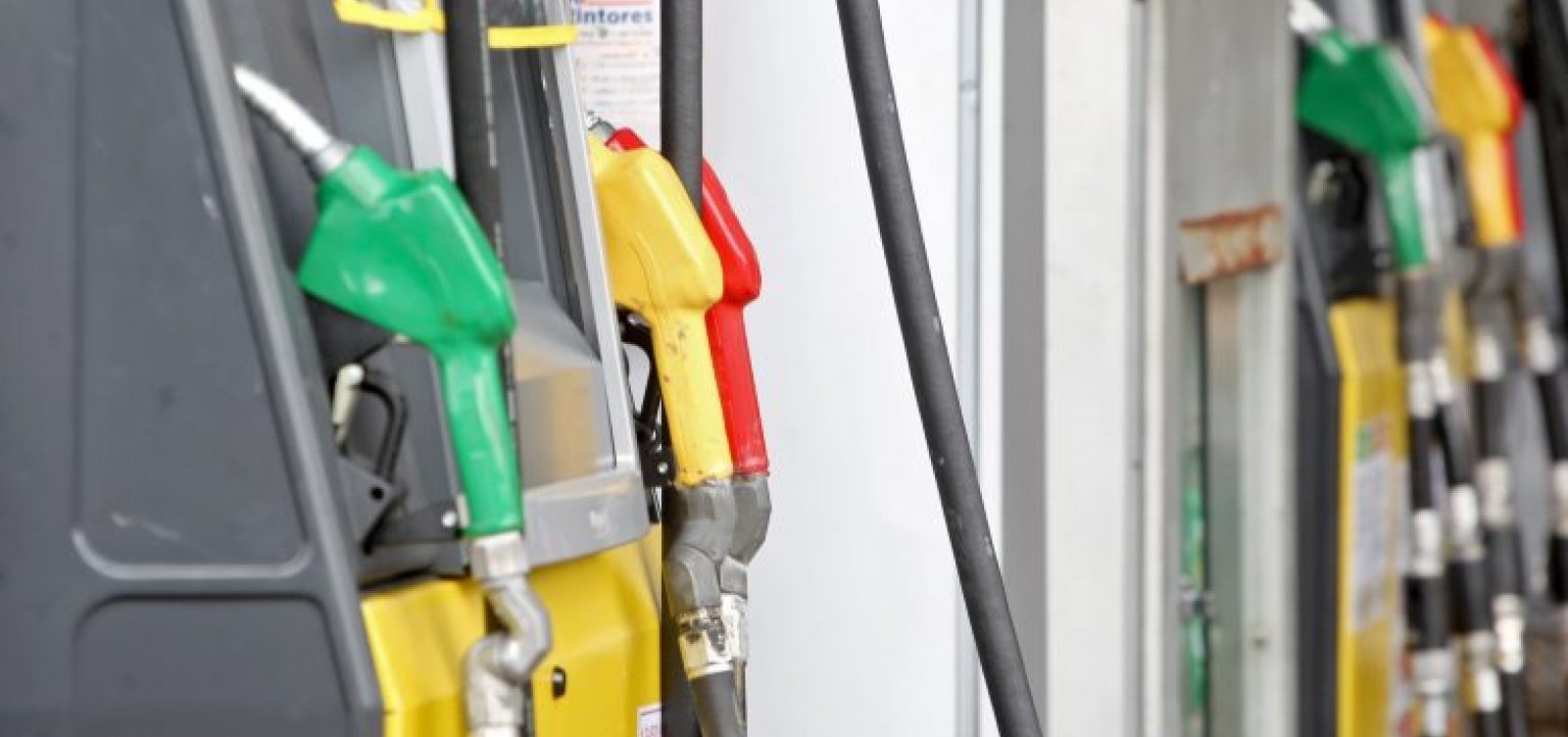 Preços dos combustíveis voltam a recuar nos postos, diz ANP 