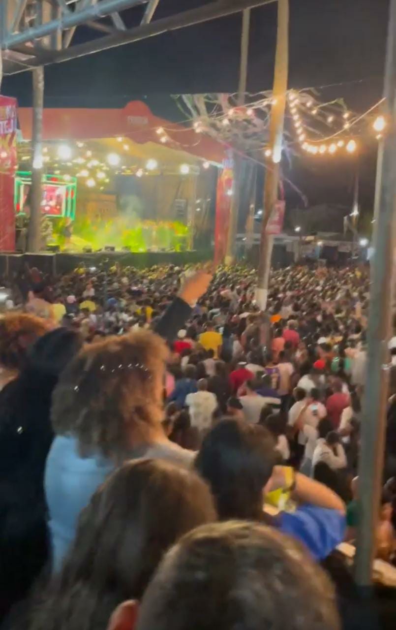 Conceição da Feira: Belo, Cristian Bell e Thiago Aquino fecham o Festeja Conça com praça lotada