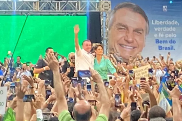 Bolsonaro oficializa candidatura à reeleição em convenção do PL