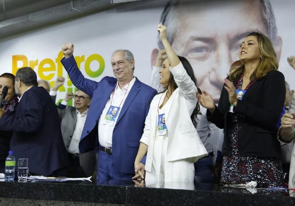 Ciro Gomes é lançado oficialmente como candidato à Presidência da República pelo PDT