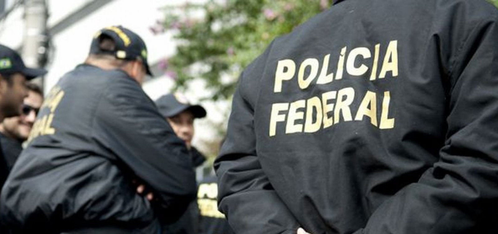 Polícia Federal cumpre mandados em operação contra fraudes em programa habitacional