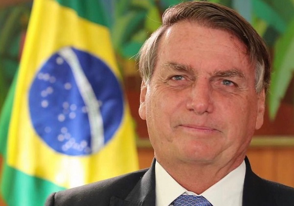 Bolsonaro diz que o Brasil terá uma das gasolinas mais baratas do mundo em breve