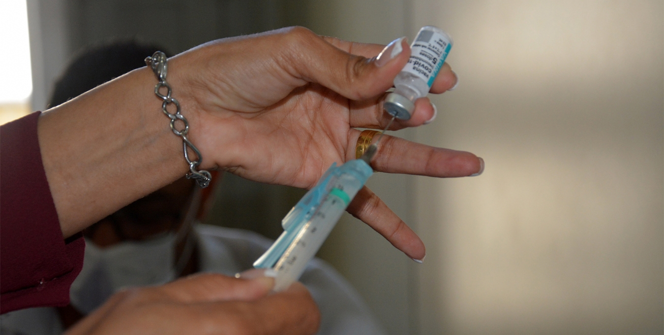 Covid-19: Pessoas com comorbidades podem tomar vacina bivalente