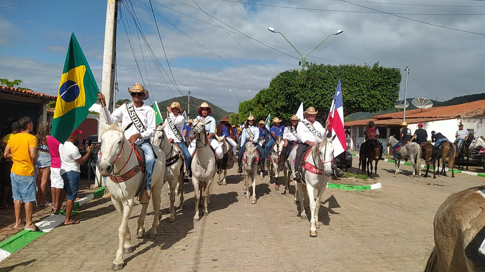 Com mais de 500 cavalos, Festa do Vaqueiro marca final de semana em Serra Preta