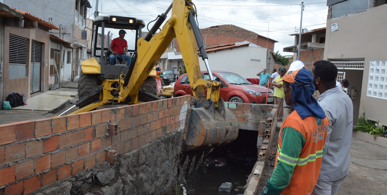 Revitalização da Bacia do Rio Jacuípe começa com a limpeza do Riacho da Espuma