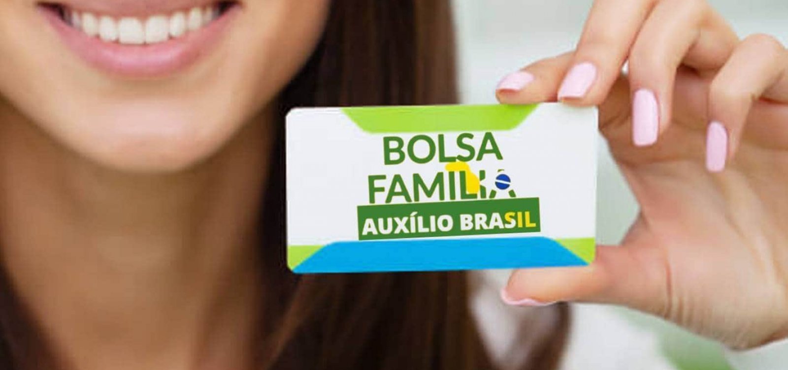 TSE veta propaganda do governo sobre cartão do Auxílio Brasil antes das eleições 
