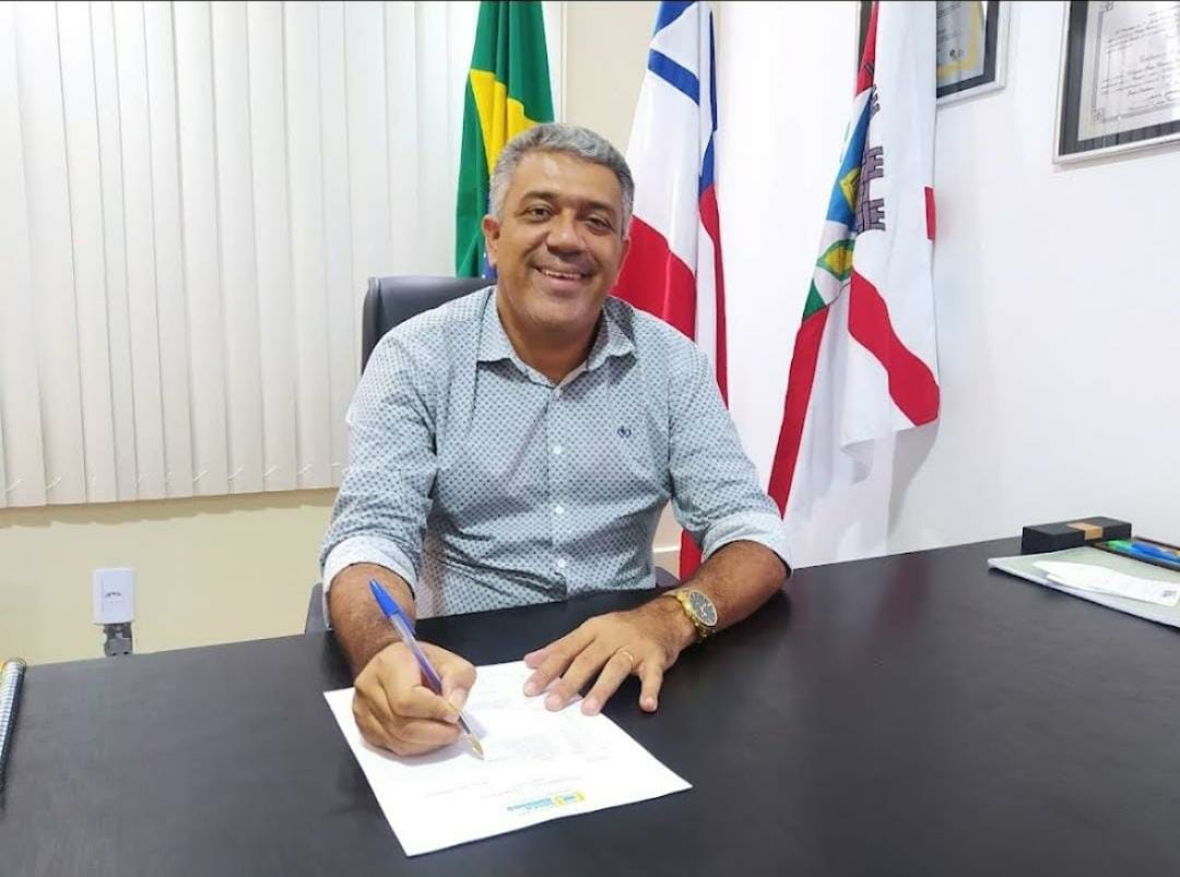 Prefeito de Santa Bárbara destaca ações no município e divulga São João da cidade