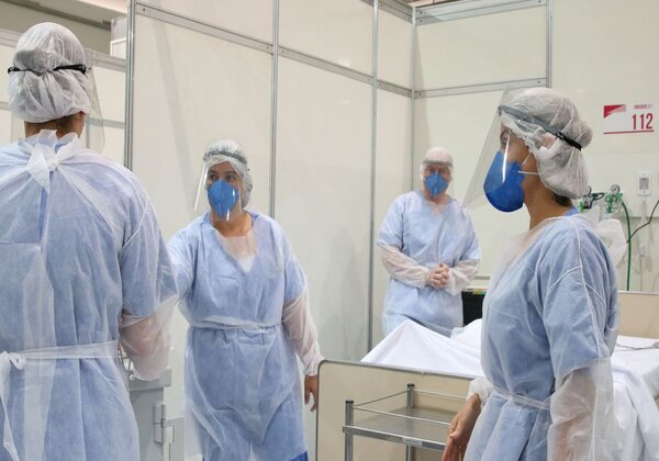 Enfermeiros estudam possibilidade de greve após suspensão do piso salarial
