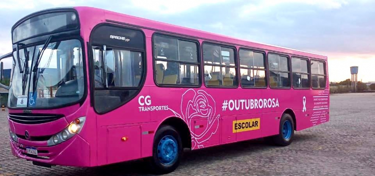 Ônibus do transporte escolar reforçam campanha Outubro Rosa