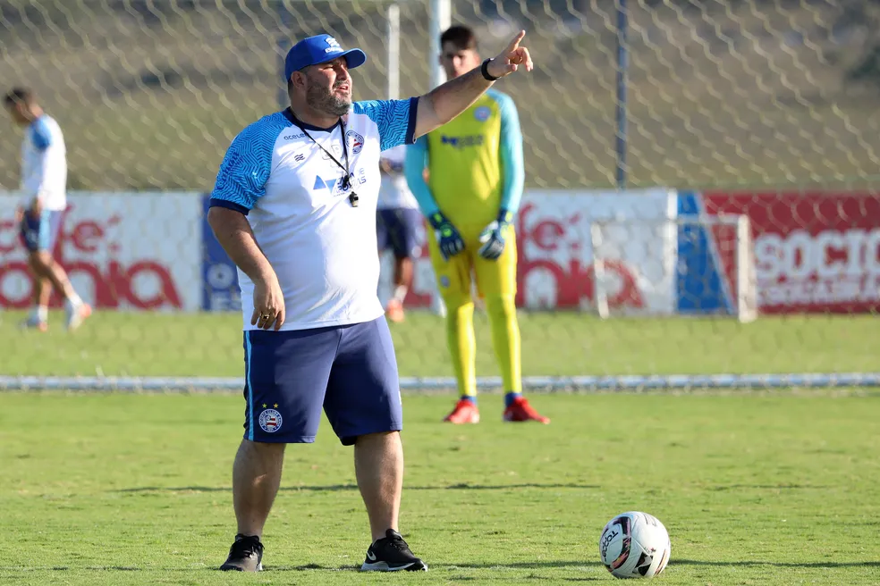 Bahia e Brusque se enfrentam em busca de reabilitação na Série B