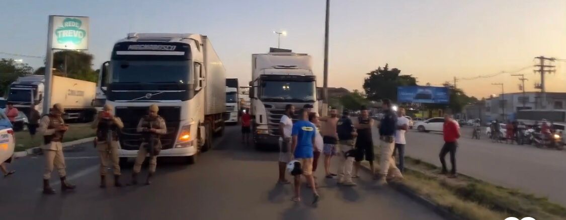 Moraes determina liberação imediata de vias bloqueadas por caminhoneiros