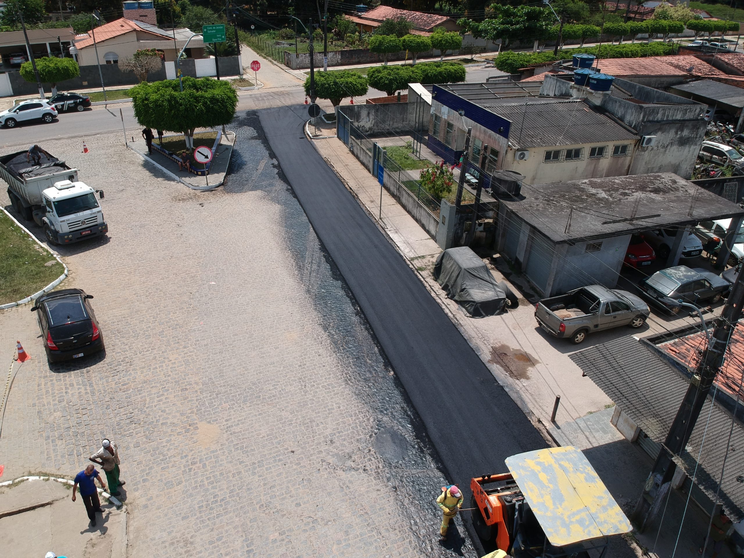 Prefeitura de Coração de Maria inicia pavimentação asfáltico no centro da cidade