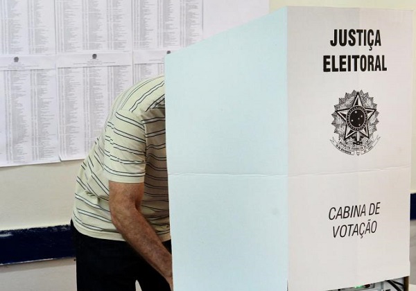 Eleitores vão às urnas neste domingo para o segundo turno