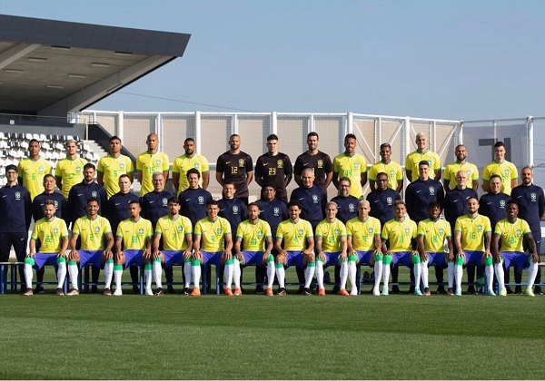 Seleção brasileira chega ao Catar para a Copa do Mundo 2022 