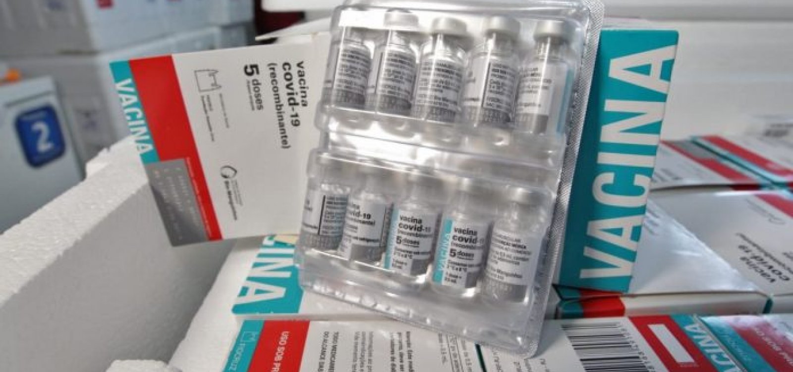 Sesab anuncia chegada de 348 mil doses de vacinas contra a Covid neste fim de semana 