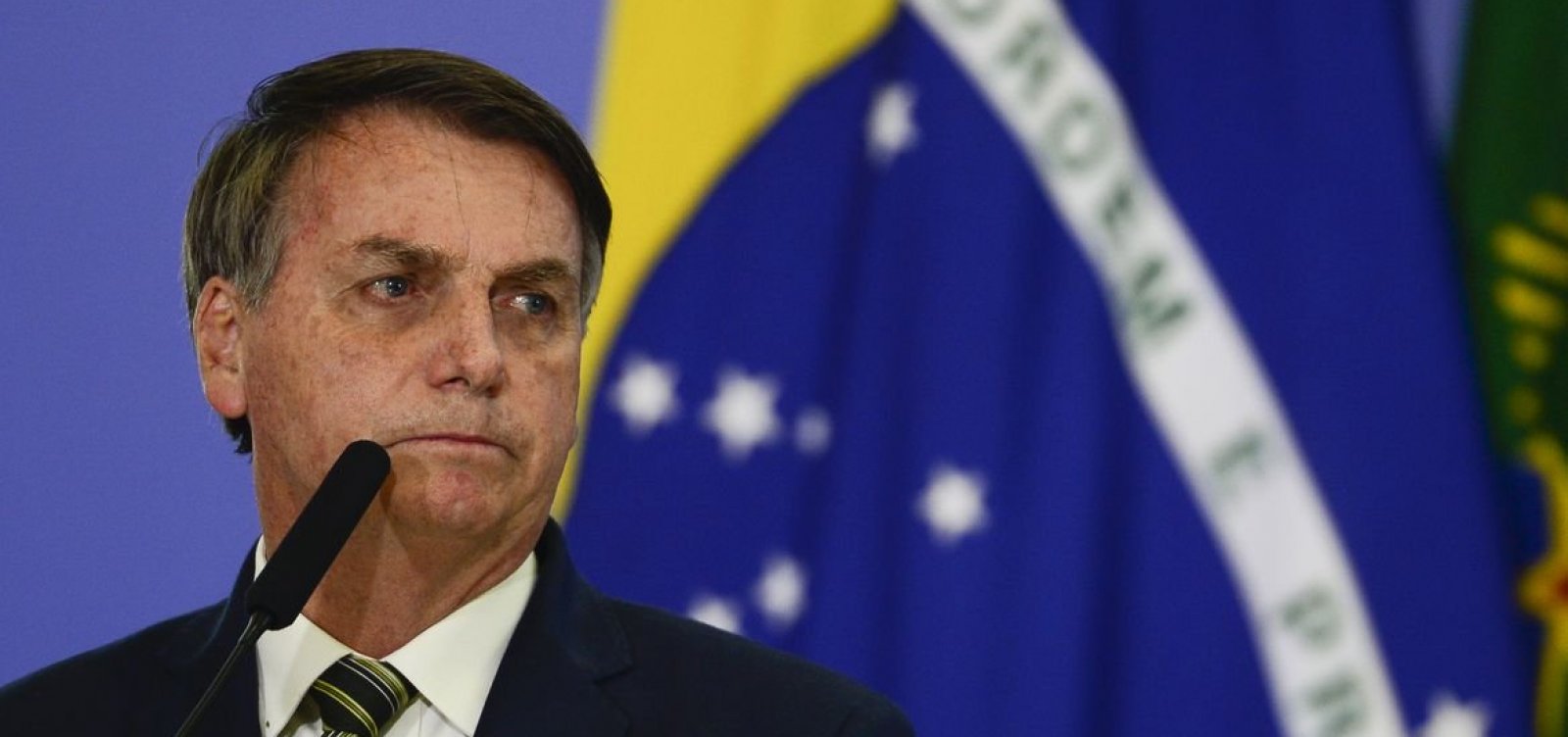‘Eu me responsabilizo pelos meus erros’, diz Bolsonaro a apoiadores em Brasília