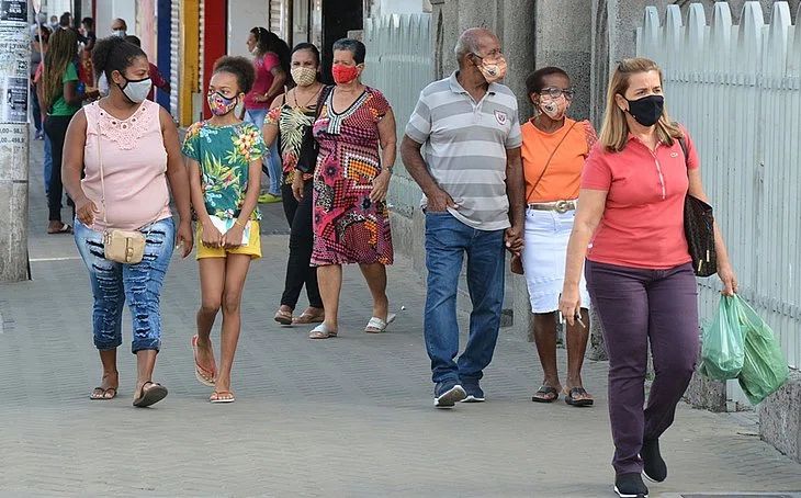 Prefeitura também decreta uso obrigatório de máscara em ambientes fechados em Feira de Santana