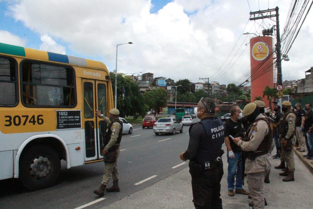 Polícias Militar e Civil alcançam redução de 52% dos roubos a ônibus no mês de outubro