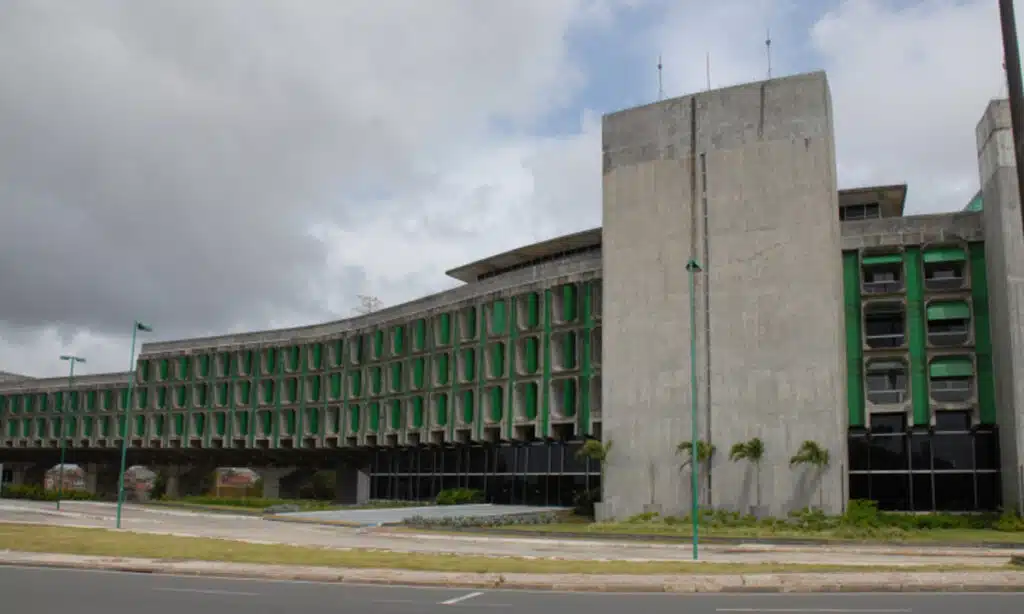 Secretaria de Educação da Bahia abre mais de 2 mil vagas para professores