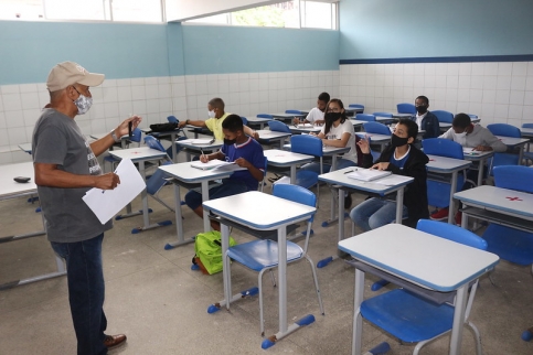 Governo da Bahia publica resultado provisório do concurso para professores e coordenadores pedagógicos