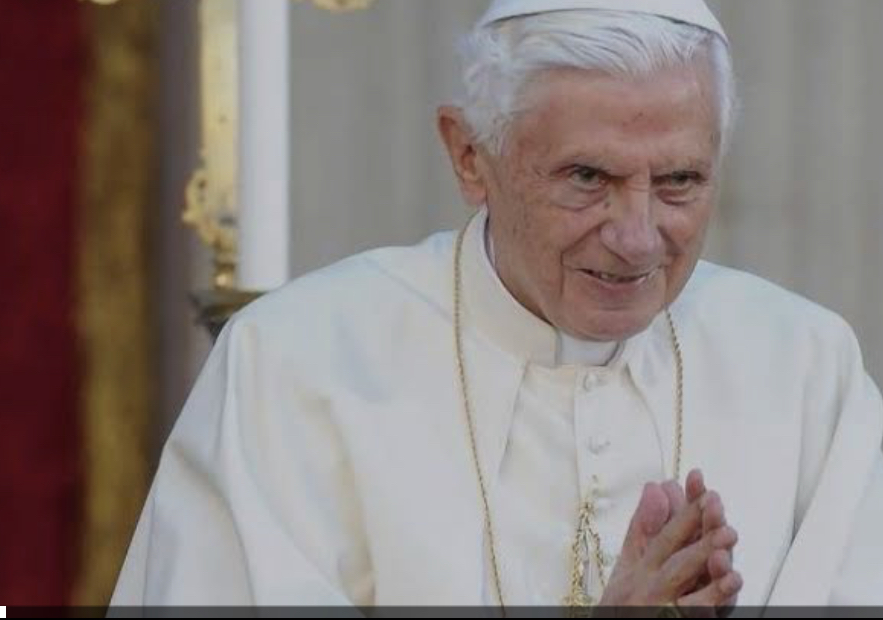 Papa emérito Bento XVI morre aos 95 anos 