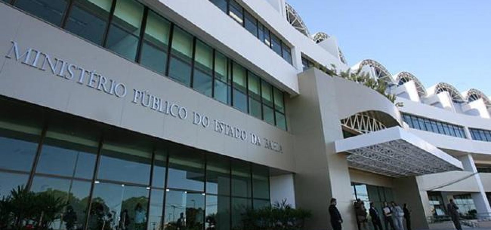 MP-BA denuncia ex-prefeito de cidade no oeste da Bahia por contratações irregulares