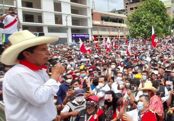 Peru: Forças Armadas vão assumir proteção de aeroportos em meio a protestos