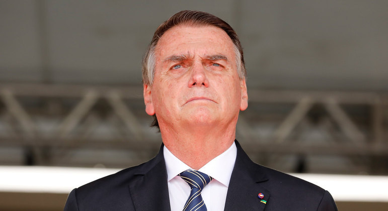 Bolsonaro participa de evento de promoção de oficiais-generais do Exército