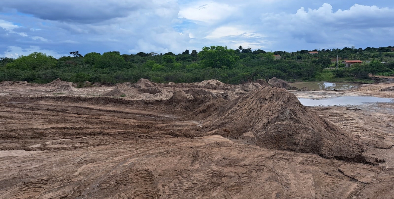 Semmam identifica responsáveis por operar em areal clandestino em Tiquaruçu