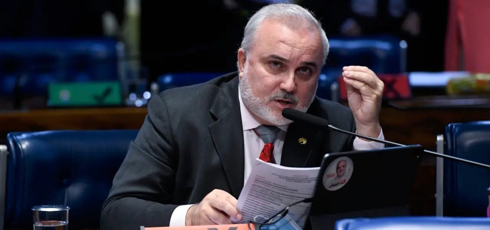 “Petrobras fica na Bahia”, garante presidente da estatal em visita ao estado