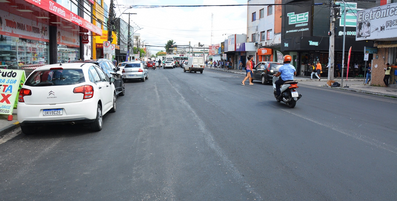 Rua J.J. Seabra recebe asfalto novo