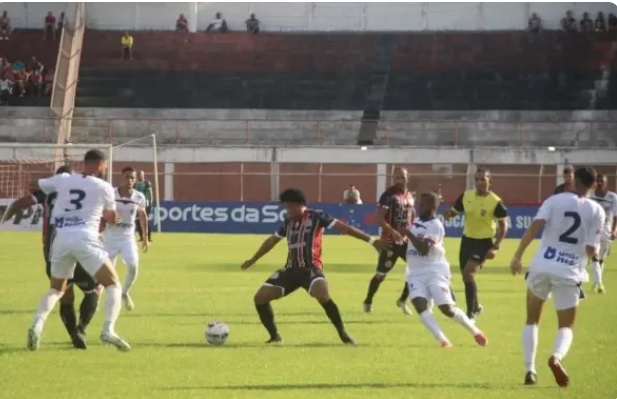 Jogando no Carneirão, Atlético de Alagoinhas aplica goleada no Bahia de Feira