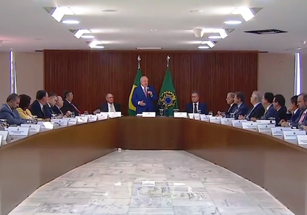 ‘Precisamos manter uma boa relação com o Congresso’, diz Lula em 1ª reunião ministerial