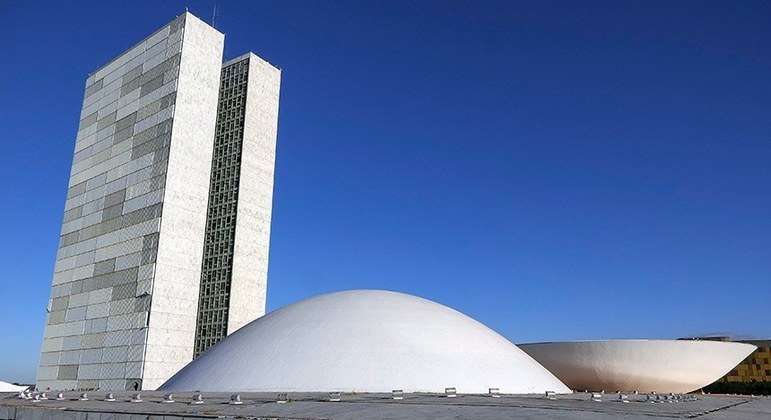 Técnicos do Congresso defendem derrubar 4 de 24 vetos de Lula ao Orçamento de 2023 