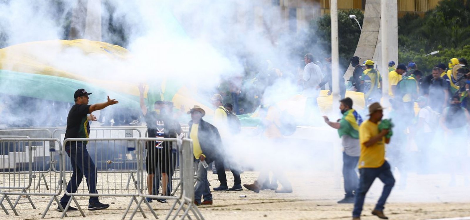 Moraes determina soltura de 137 presos envolvidos em atos antidemocráticos