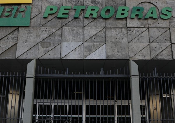 Petrobras anuncia redução do preço do gás natural em 8,1% a partir de maio