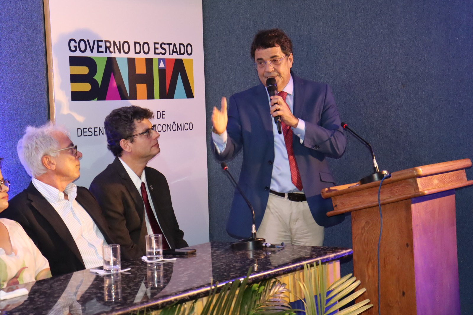 Angelo Almeida toma posse como secretário; “Bahia terá grandes investimentos”